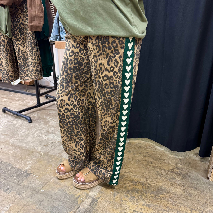 By Frankie Leopard Heart Racers